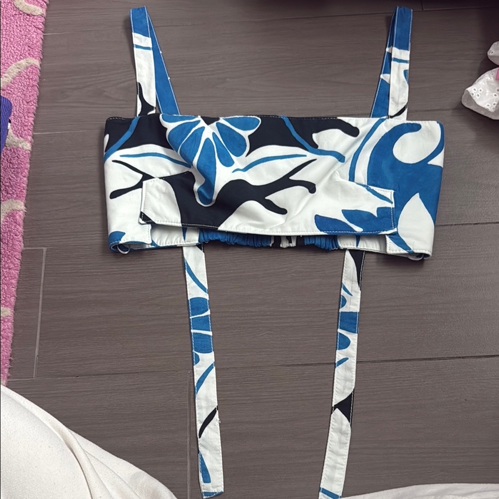Zara Blue and White Floral Crop Top